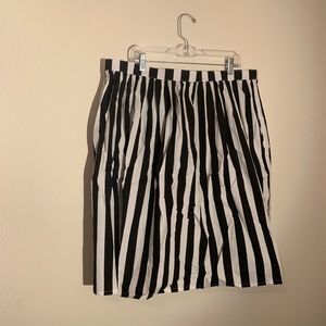 NWT Black and white striped skirt!